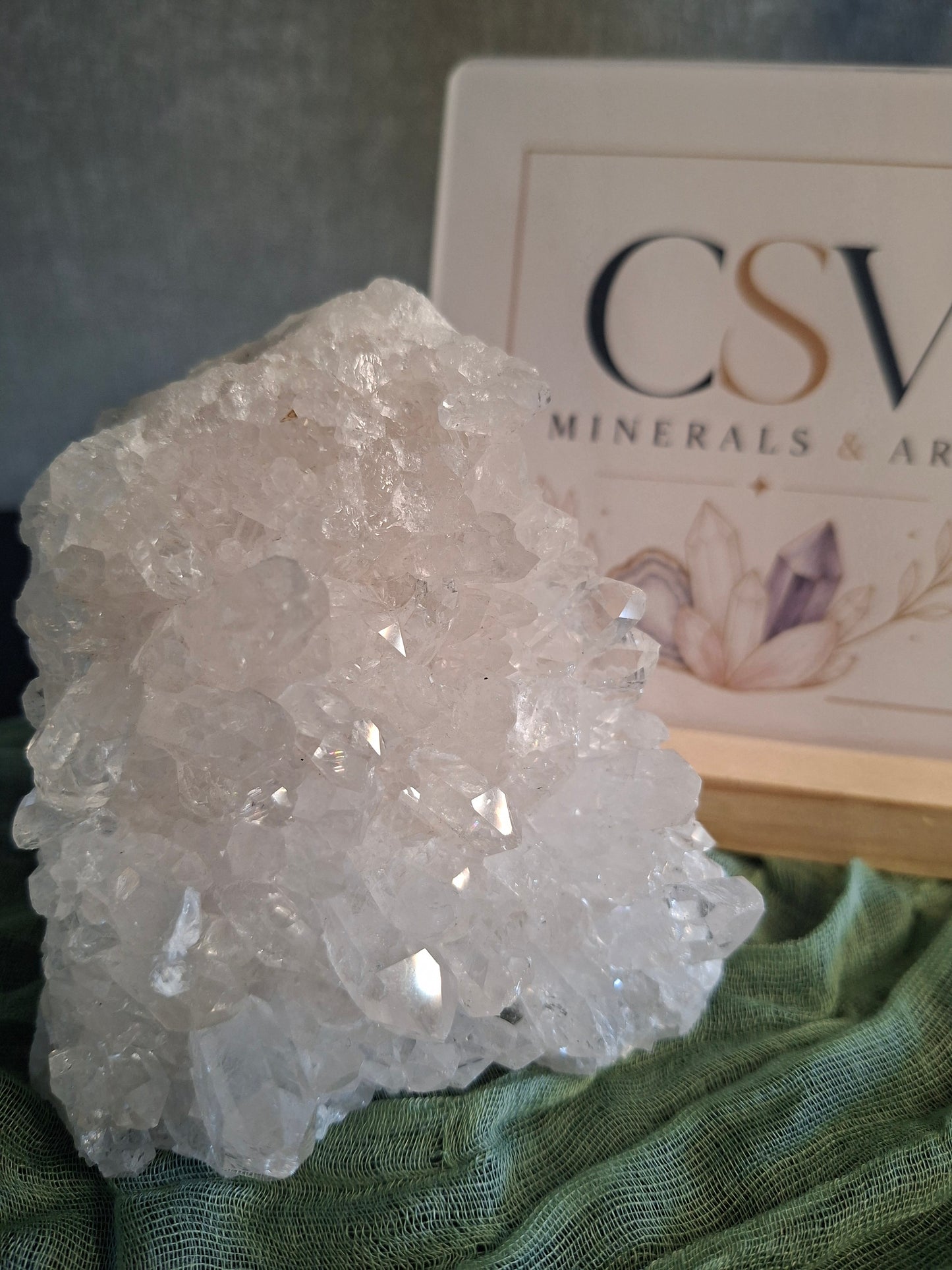 Bergkristal cluster / cutbase