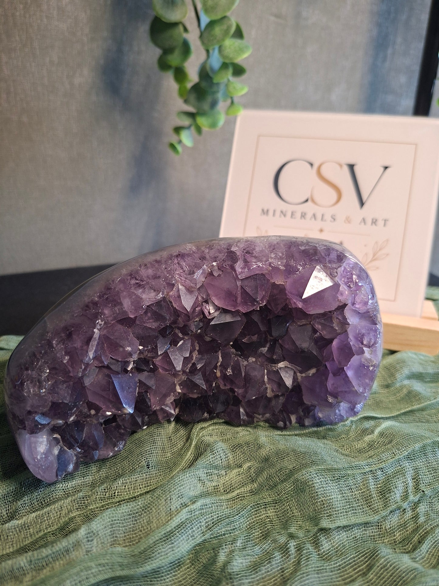 Grote Amethist cluster met calciet