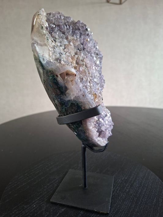 Braziliaanse Amethist met Chalcedoon & Insluitsels