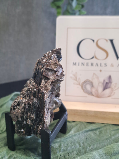 Zwarte toermalijn met gouden mica 5