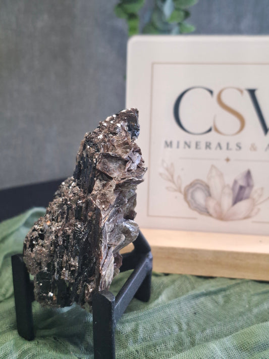 Zwarte toermalijn met gouden mica 5