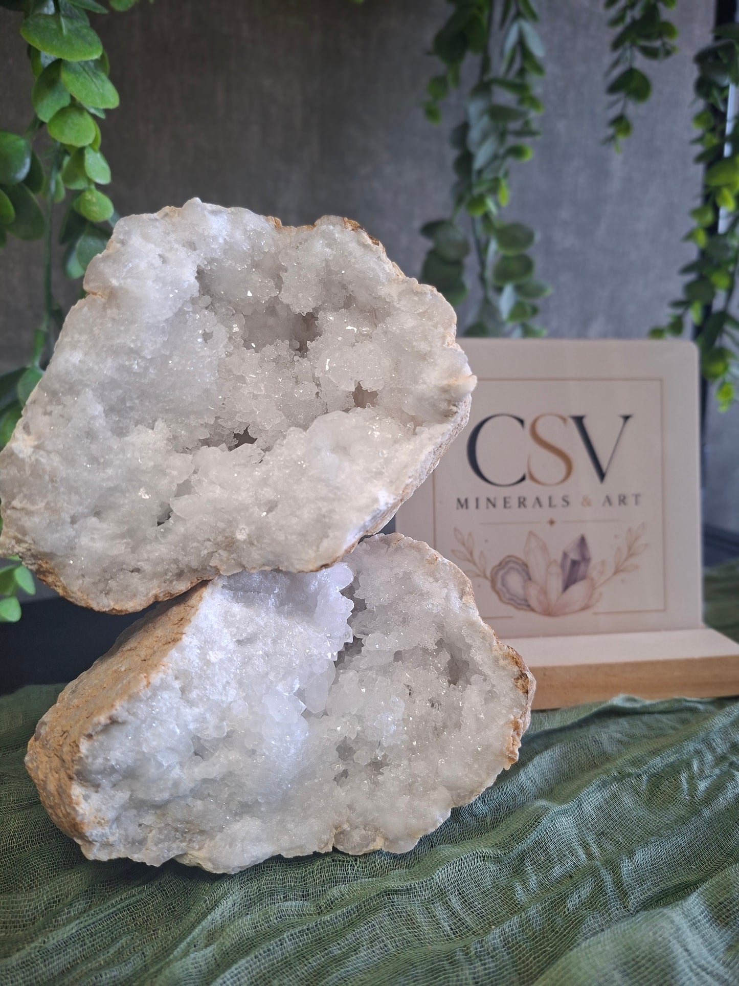 Grote Geode van Bergkristal 2 helften