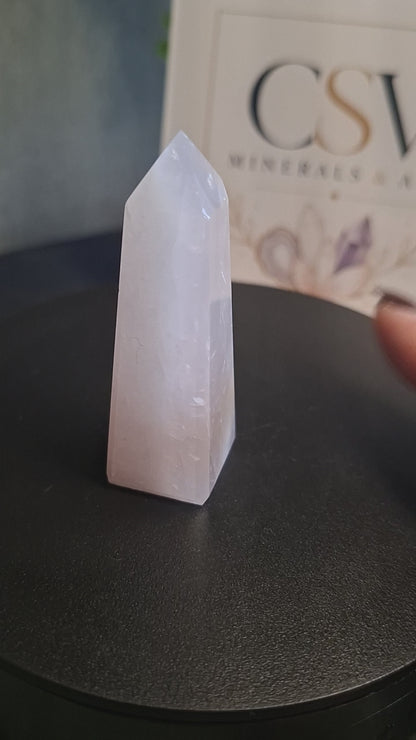 Rozenkwarts obelisk