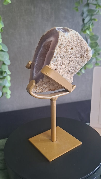 Agaat geode op standaard