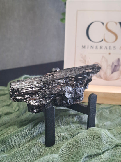 Zwarte toermalijn met gouden mica 6